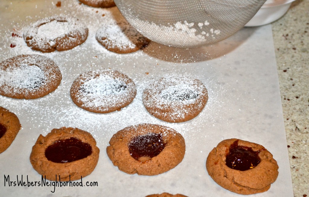 Thumbprint Linzer Cookies with powdered sugar