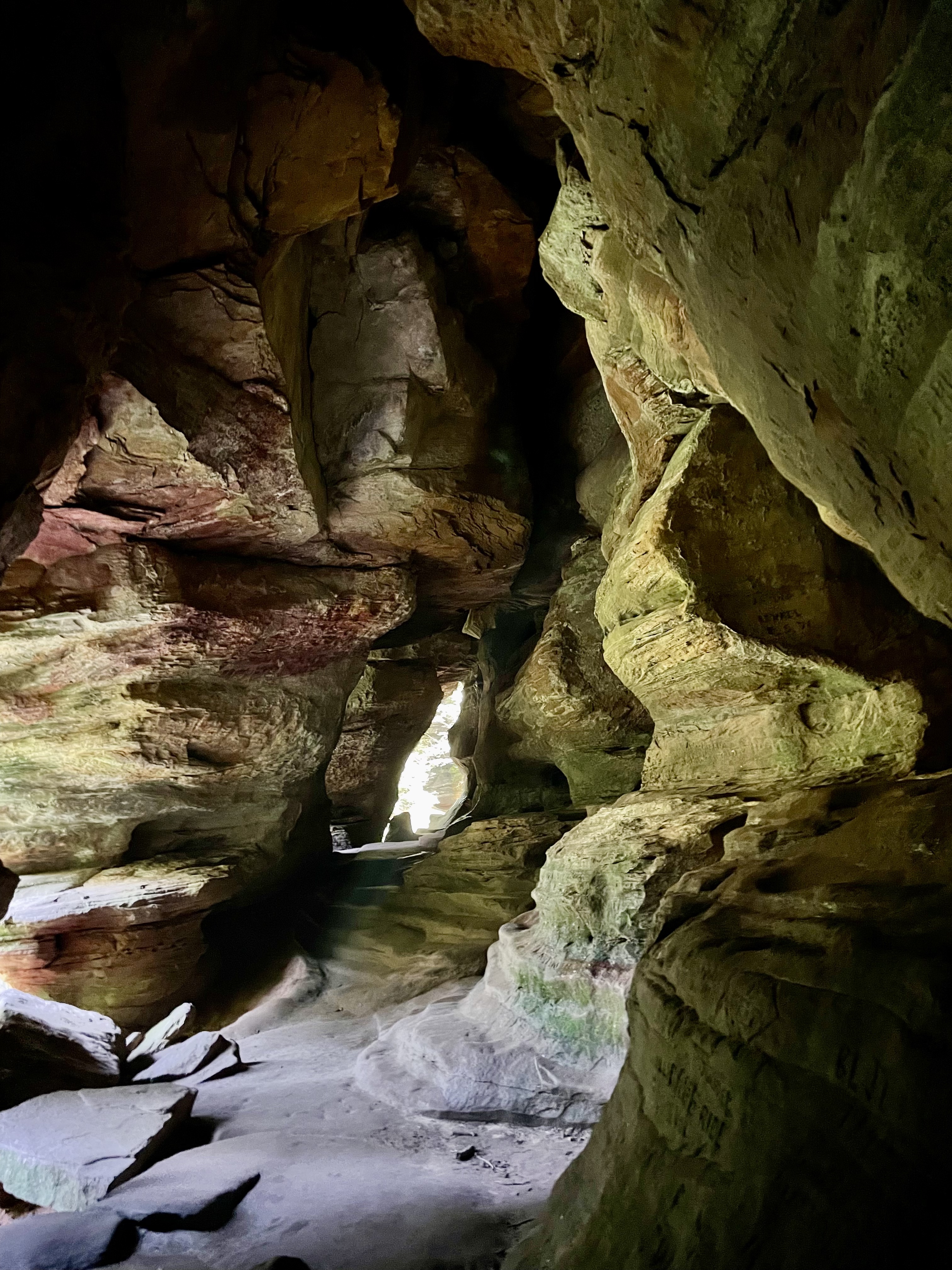 Best Hikes For Families in Hocking Hills